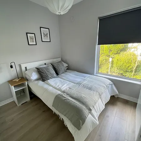Modern And Accessible 1 - Sleeps 8 Appartement *